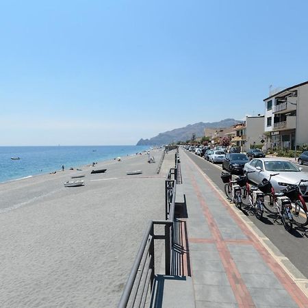 Marina D'Agro Residence Santa Teresa Di Riva Eksteriør bilde
