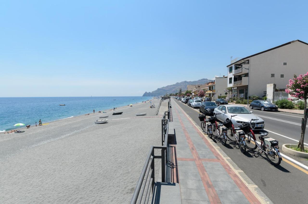 Marina D'Agro Residence Santa Teresa Di Riva Eksteriør bilde