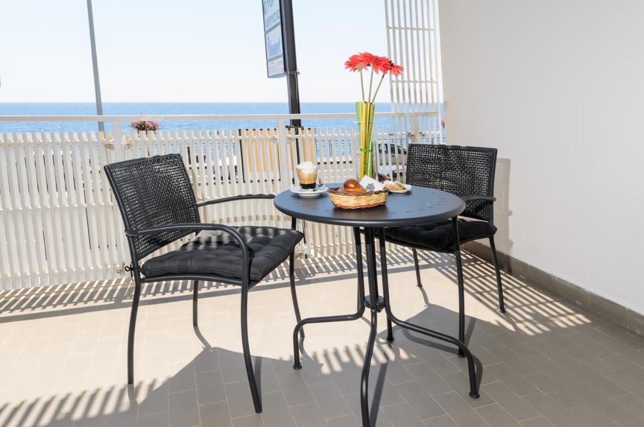 Marina D'Agro Residence Santa Teresa Di Riva Eksteriør bilde