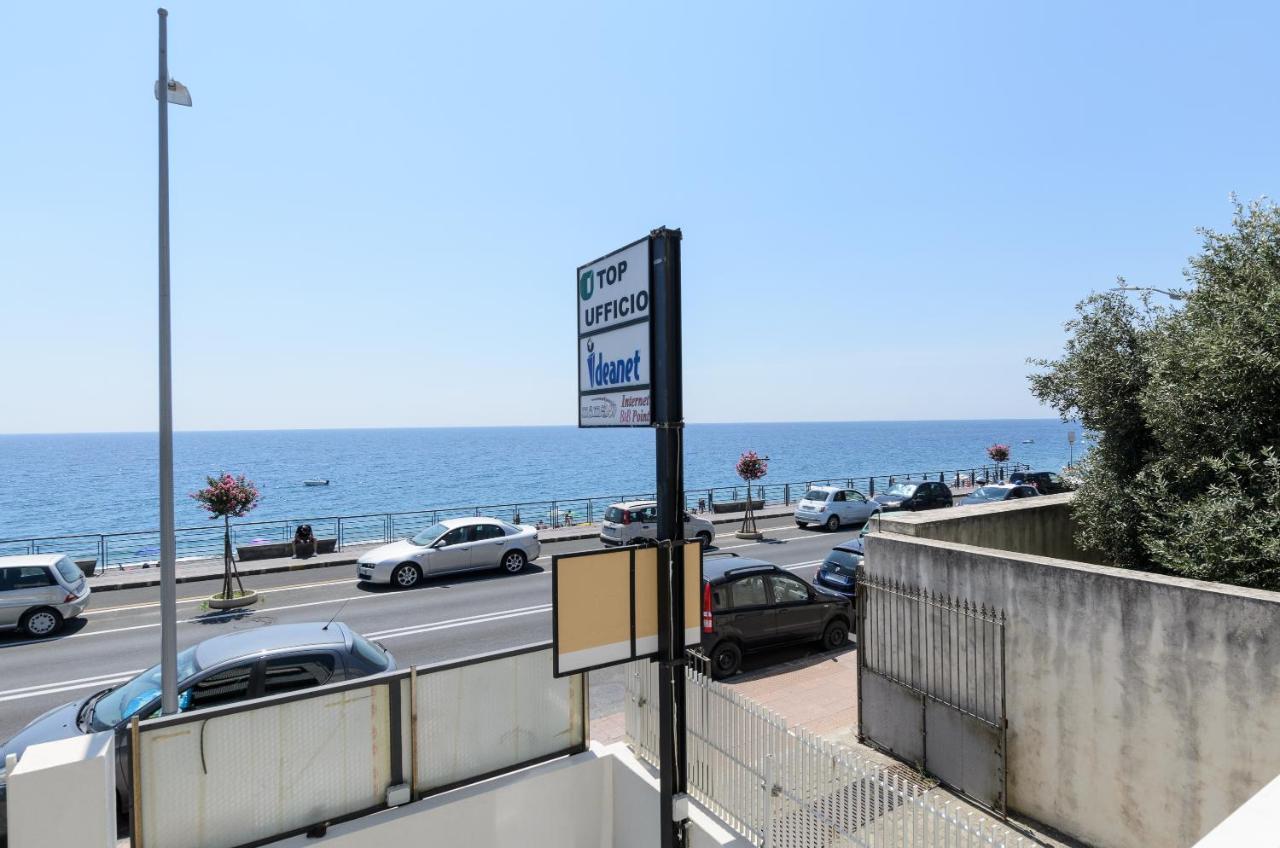 Marina D'Agro Residence Santa Teresa Di Riva Eksteriør bilde