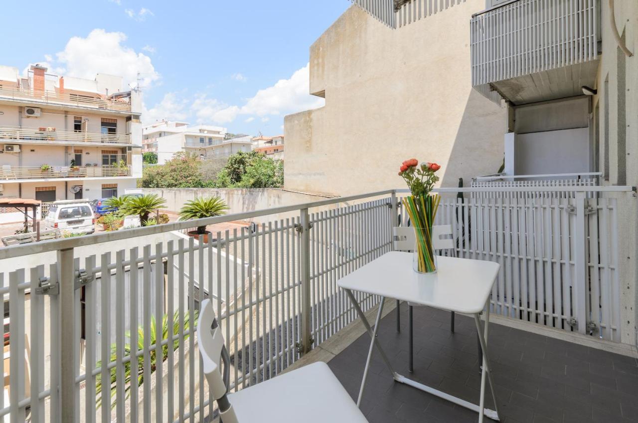 Marina D'Agro Residence Santa Teresa Di Riva Eksteriør bilde